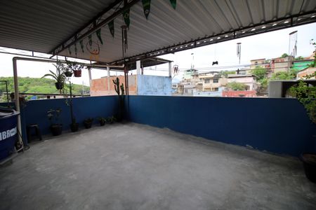 Casa para alugar com 70m², 2 quartos e 1 vagaTerraço