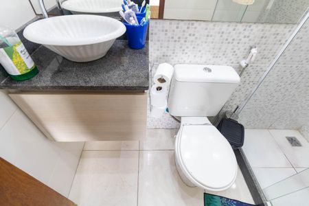 Casa para alugar com 150m², 2 quartos e 2 vagasBanheiro do Quarto 1