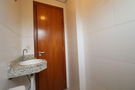Apartamento para alugar com 129m², 3 quartos e 2 vagasBanheiro na lavanderia
