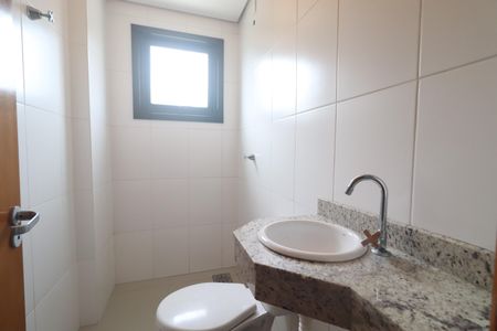 Apartamento para alugar com 129m², 3 quartos e 2 vagasBanheiro na lavanderia