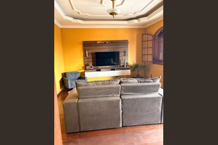 Casa à venda com 4 quartos, 260m² em Camargos, Belo Horizonte