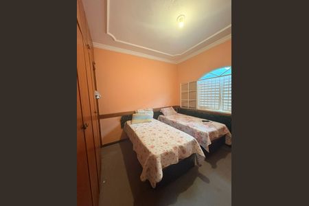 Casa à venda com 4 quartos, 260m² em Camargos, Belo Horizonte