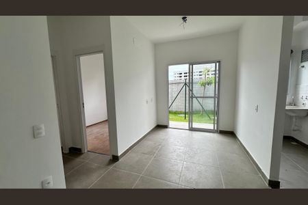 Sala de apartamento para alugar com 2 quartos, 65m² em Recreio dos Bandeirantes, Rio de Janeiro