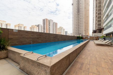 Apartamento à venda com 119m², 3 quartos e 2 vagas Apartamento à venda com 119m², 3 quartos e 2 vagasPiscina