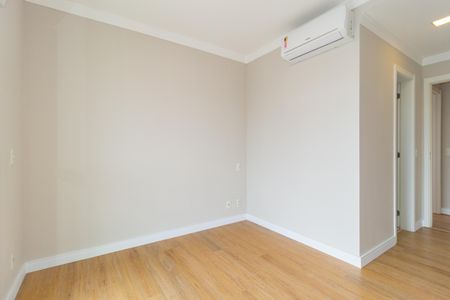 Apartamento à venda com 119m², 3 quartos e 2 vagas Apartamento à venda com 119m², 3 quartos e 2 vagasSuíte 3