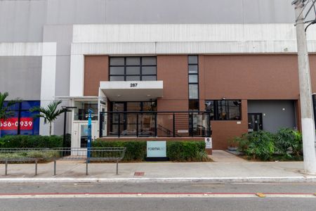 Apartamento à venda com 119m², 3 quartos e 2 vagas Apartamento à venda com 119m², 3 quartos e 2 vagasFachada