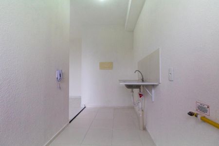 Apartamento para alugar com 43m², 2 quartos e sem vaga Apartamento para alugar com 43m², 2 quartos e sem vagaCozinha e Área de Serviço