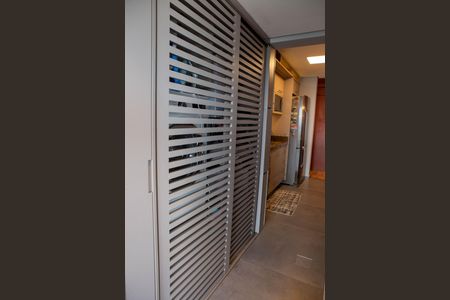 Apartamento para alugar com 82m², 2 quartos e 2 vagas Apartamento para alugar com 82m², 2 quartos e 2 vagasArea de Serviço com tanque e Maquina