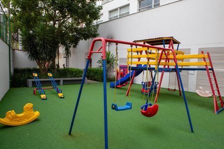 Apartamento para alugar com 82m², 2 quartos e 2 vagas Apartamento para alugar com 82m², 2 quartos e 2 vagasÁrea comum - Playground