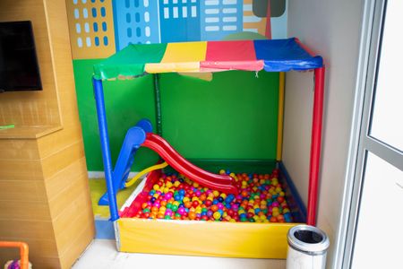 Apartamento para alugar com 82m², 2 quartos e 2 vagas Apartamento para alugar com 82m², 2 quartos e 2 vagasÁrea comum - Brinquedoteca