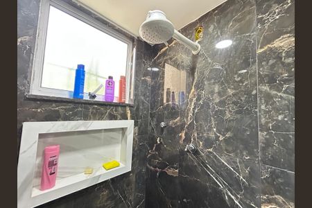 Apartamento à venda com 2m², 3 quartos e 1 vagaBanheiro