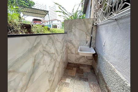 Apartamento à venda com 2m², 3 quartos e 1 vagaÁrea de Serviço