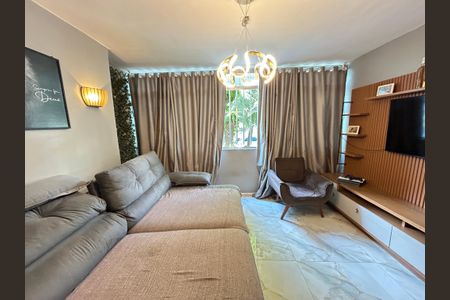 Sala de apartamento à venda com 3 quartos, 2m² em Del Castilho, Rio de Janeiro