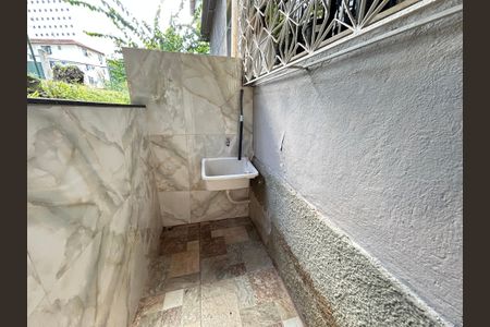 Apartamento à venda com 2m², 3 quartos e 1 vagaÁrea de Serviço