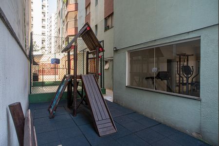 Apartamento à venda com 145m², 3 quartos e 2 vagas Apartamento à venda com 145m², 3 quartos e 2 vagasÁrea comum - Playground