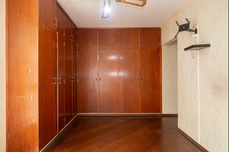 Apartamento à venda com 145m², 3 quartos e 2 vagas Apartamento à venda com 145m², 3 quartos e 2 vagasSuíte