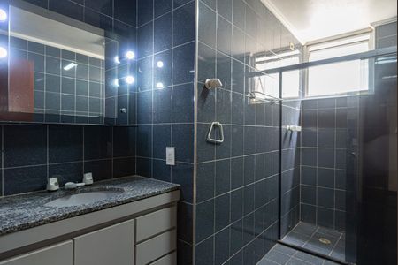 Apartamento à venda com 145m², 3 quartos e 2 vagas Apartamento à venda com 145m², 3 quartos e 2 vagasBanheiro da Suíte