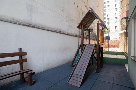 Apartamento à venda com 145m², 3 quartos e 2 vagas Apartamento à venda com 145m², 3 quartos e 2 vagasÁrea comum - Playground