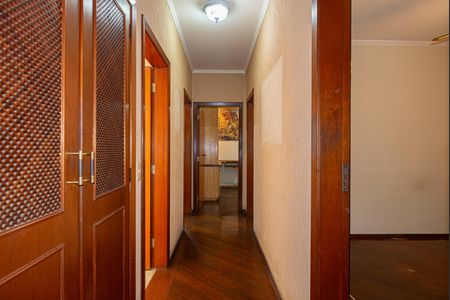 Apartamento à venda com 145m², 3 quartos e 2 vagas Apartamento à venda com 145m², 3 quartos e 2 vagasCorredor dos Quartos