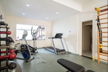 Apartamento à venda com 145m², 3 quartos e 2 vagas Apartamento à venda com 145m², 3 quartos e 2 vagasÁrea comum - Academia