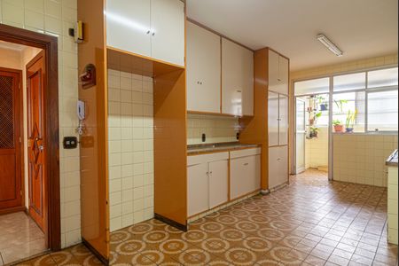 Apartamento à venda com 145m², 3 quartos e 2 vagas Apartamento à venda com 145m², 3 quartos e 2 vagasCozinha