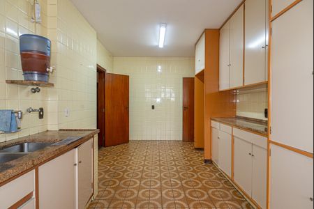 Apartamento à venda com 145m², 3 quartos e 2 vagas Apartamento à venda com 145m², 3 quartos e 2 vagasCozinha