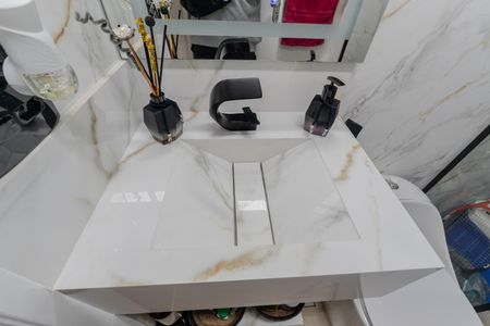 Apartamento à venda com 60m², 2 quartos e 1 vaga Apartamento à venda com 60m², 2 quartos e 1 vagaBanheiro