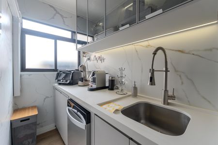 Apartamento à venda com 60m², 2 quartos e 1 vaga Apartamento à venda com 60m², 2 quartos e 1 vagaCozinha e Área de Serviço