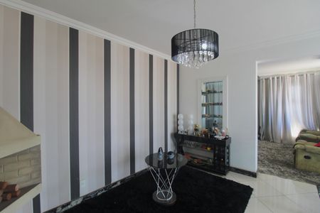 Casa à venda com 415m², 5 quartos e 4 vagasSala de Leitura