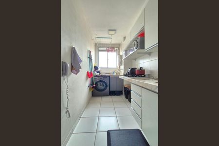 Apartamento à venda com 70m², 3 quartos e 2 vagas Apartamento à venda com 70m², 3 quartos e 2 vagasCozinha e Área de Serviço