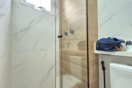 Apartamento à venda com 70m², 3 quartos e 2 vagas Apartamento à venda com 70m², 3 quartos e 2 vagasBanheiro