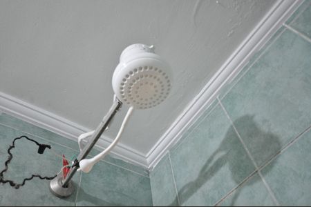 Casa à venda com 110m², 2 quartos e 1 vagaBanheiro do Quarto Suíte