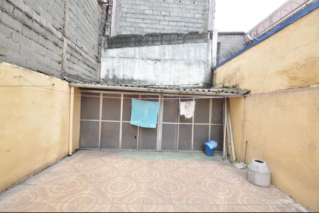 Casa à venda com 110m², 2 quartos e 1 vagaQuintal