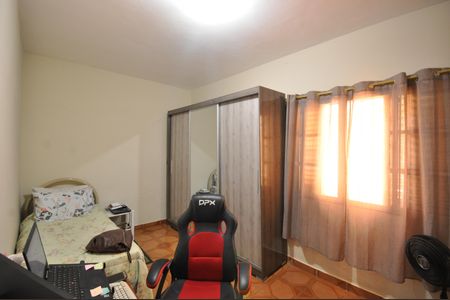 Casa à venda com 110m², 2 quartos e 1 vagaQuarto 2