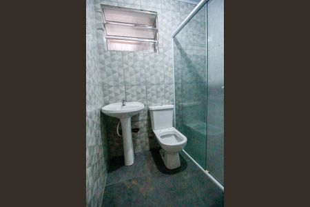 Banheiro de casa para alugar com 1 quarto, 66m² em Jardim Record, Taboão da Serra