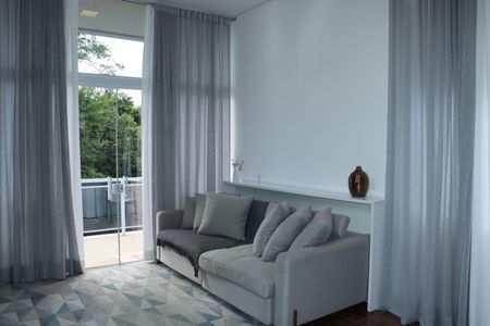 Casa de Condomínio para alugar com 4 quartos, 250m² em Pitas, Cotia