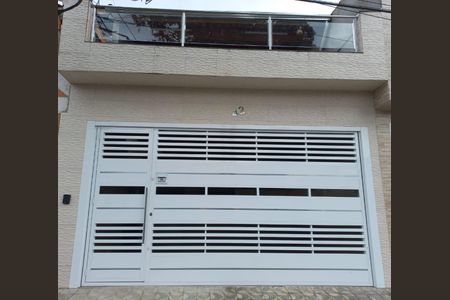 Casa à venda com 156m², 3 quartos e 2 vagasFachada