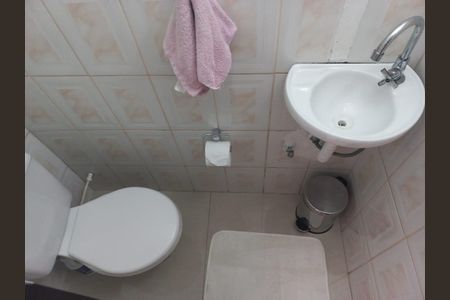 Casa à venda com 156m², 3 quartos e 2 vagasBanheiro