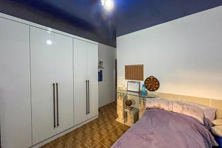 Casa à venda com 418m², 5 quartos e 3 vagasQuarto 2