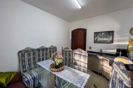 Casa à venda com 418m², 5 quartos e 3 vagasSala 