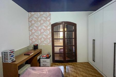 Casa à venda com 418m², 5 quartos e 3 vagasQuarto 2