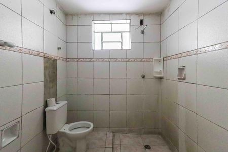 Banheiro de casa para alugar com 2 quartos, 75m² em Jardim Joao Xxiii, São Paulo