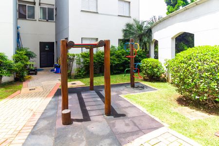 Apartamento para alugar com 55m², 2 quartos e 1 vaga Apartamento para alugar com 55m², 2 quartos e 1 vagaÁrea comum - Playground