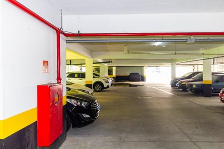 Apartamento para alugar com 55m², 2 quartos e 1 vaga Apartamento para alugar com 55m², 2 quartos e 1 vagaGaragem