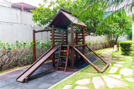 Apartamento para alugar com 55m², 2 quartos e 1 vaga Apartamento para alugar com 55m², 2 quartos e 1 vagaÁrea comum - Playground