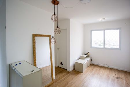 Sala de apartamento para alugar com 2 quartos, 40m² em Campanário, Diadema