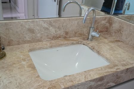 Apartamento à venda com 93m², 2 quartos e sem vagaBanheiro