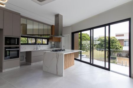 Casa de condomínio à venda com 271m², 4 quartos e 4 vagasCozinha