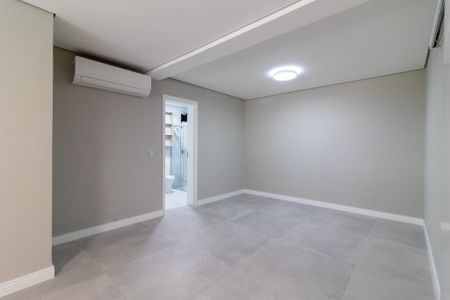 Casa de condomínio à venda com 271m², 4 quartos e 4 vagasSuite 4