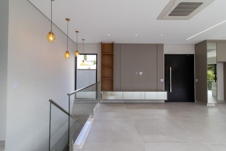 Sala de casa de condomínio à venda com 4 quartos, 271m² em Swiss Park, Campinas